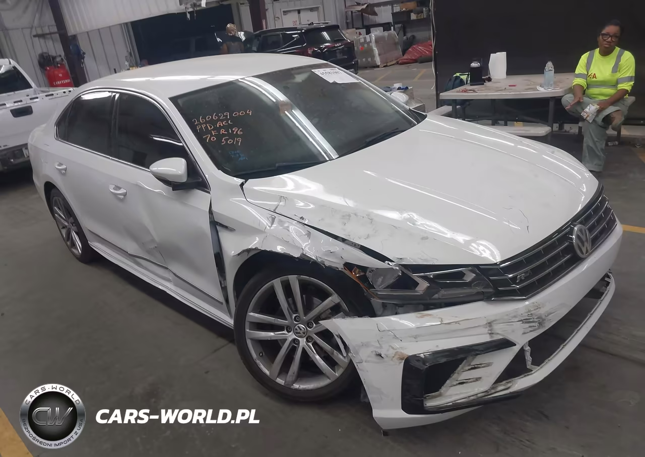 2017 Volkswagen Passat 1.8T R-Line