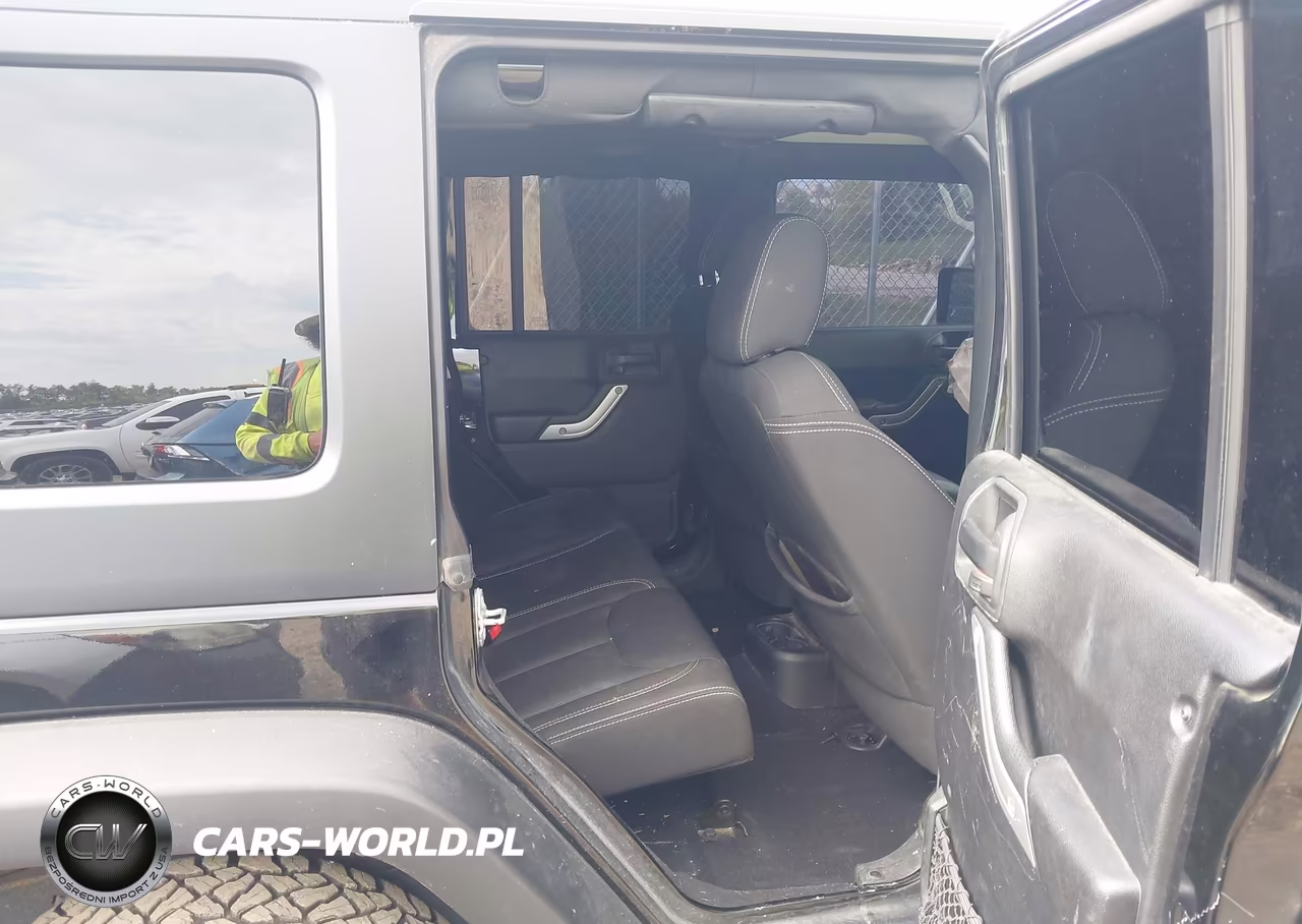 2014 Jeep Wrangler Unlimited Rubicon VIN:1C4BJWFG3EL266714 - 8