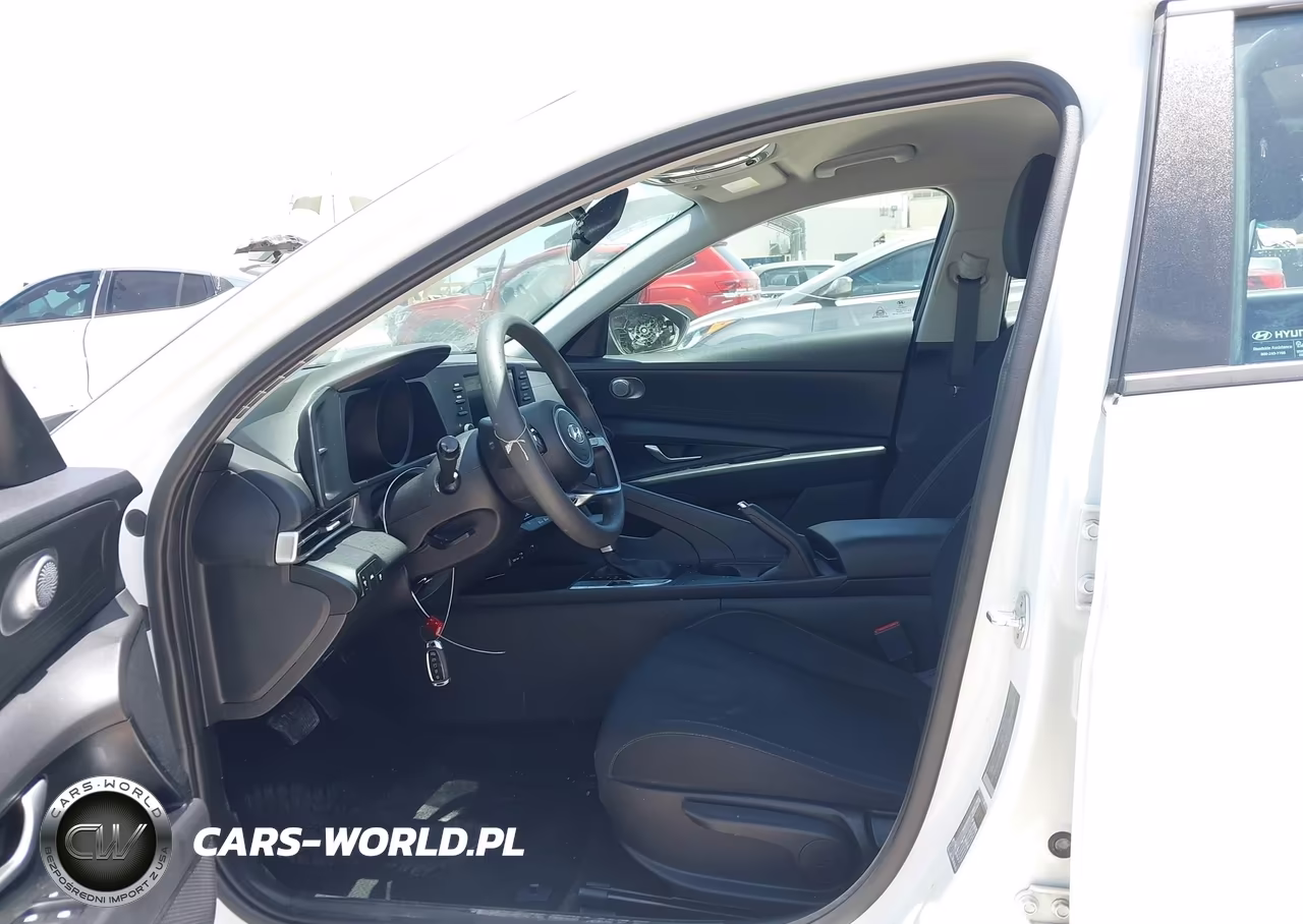 2022 Hyundai Elantra Sel VIN:5NPLM4AG2NH080965 - 5