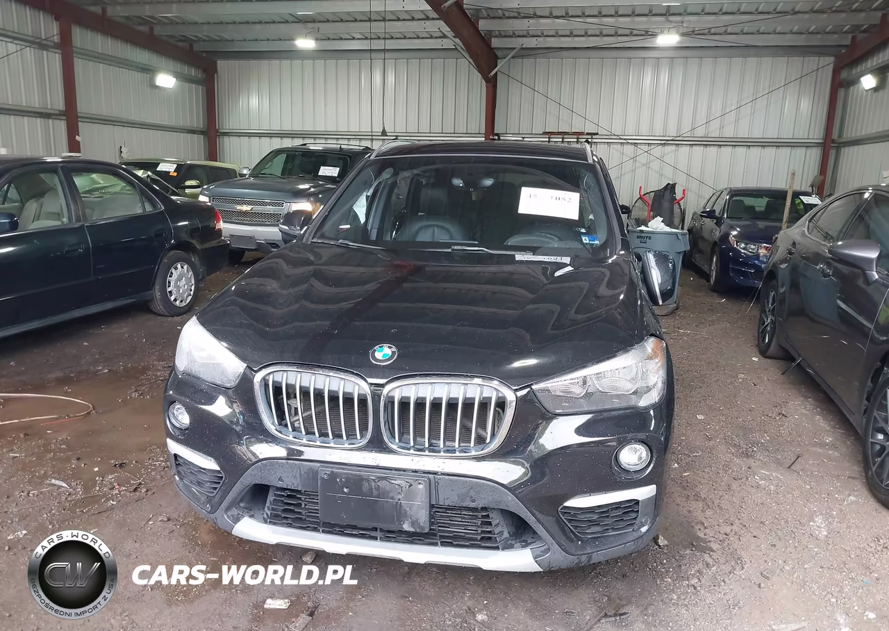 2018 BMW X1 xDrive28I VIN:WBXHT3C35J5L31116 - 12