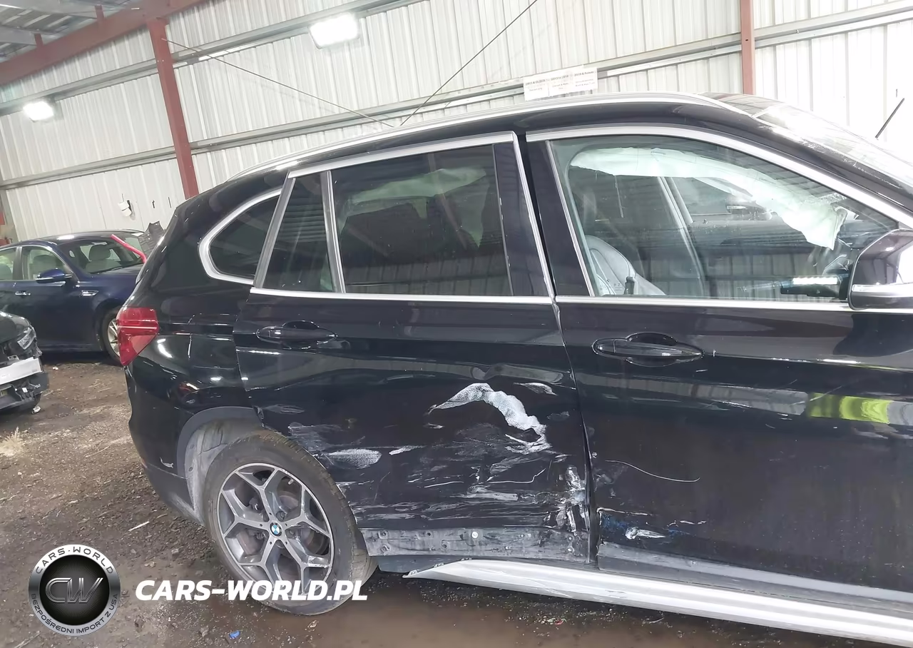 2018 BMW X1 xDrive28I VIN:WBXHT3C35J5L31116 - 6