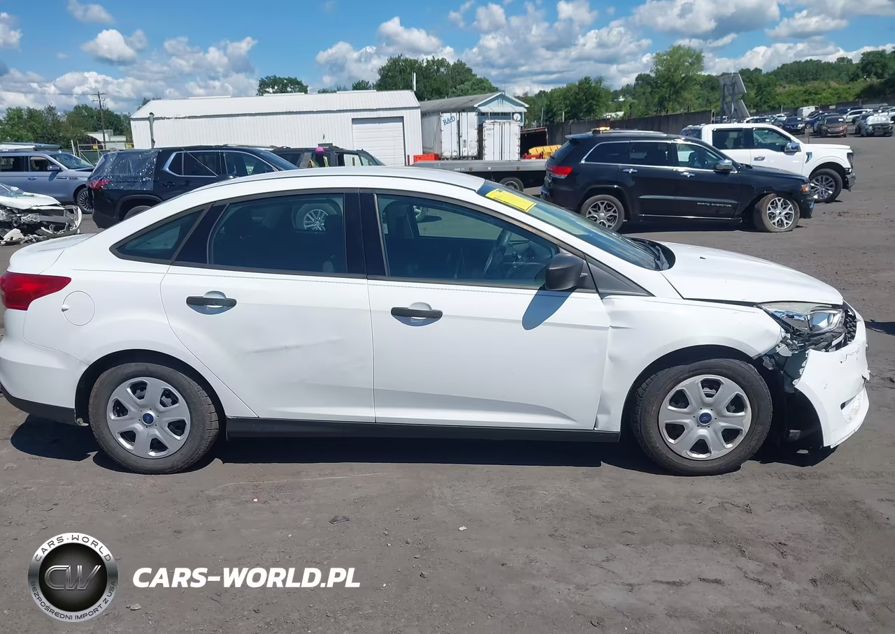 2017 Ford Focus S VIN:1FADP3E22HL252504 - 13