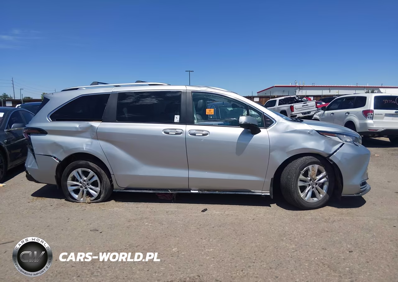 2025 Toyota Sienna Limited VIN:5TDZSKFC8SS158276 - 12