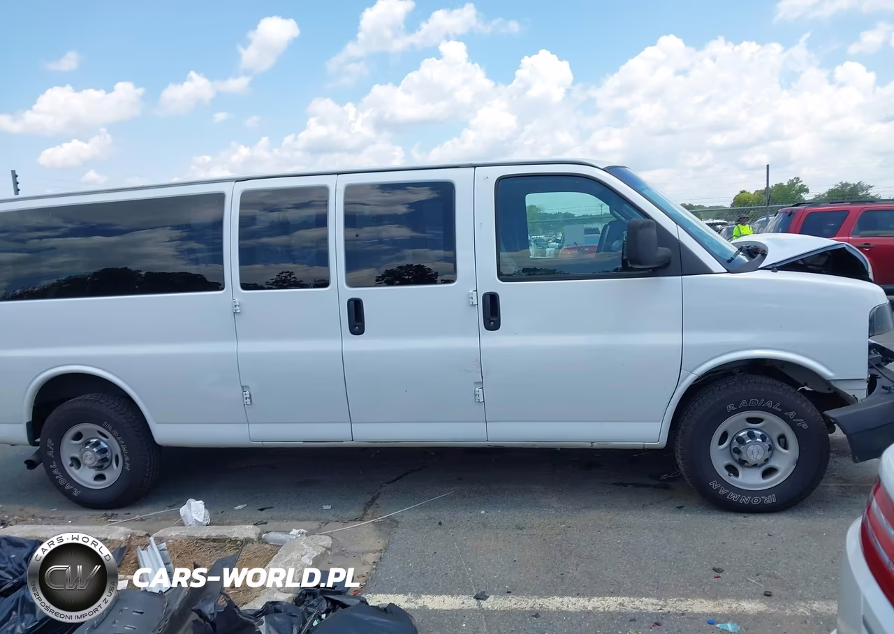 2017 Chevrolet Express 3500 Lt VIN:1GAZGPFG0H1201511 - 13