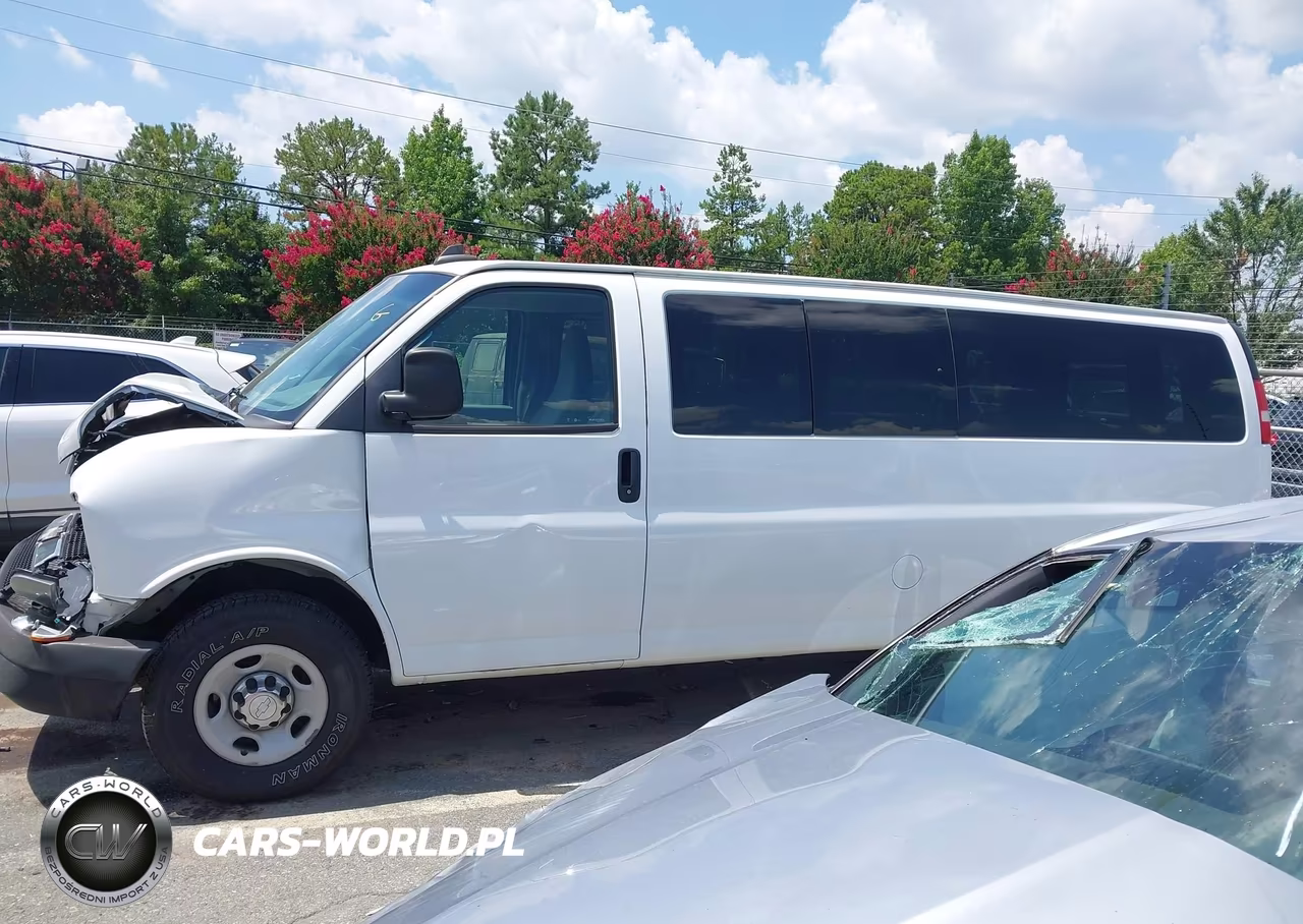 2017 Chevrolet Express 3500 Lt VIN:1GAZGPFG0H1201511 - 14