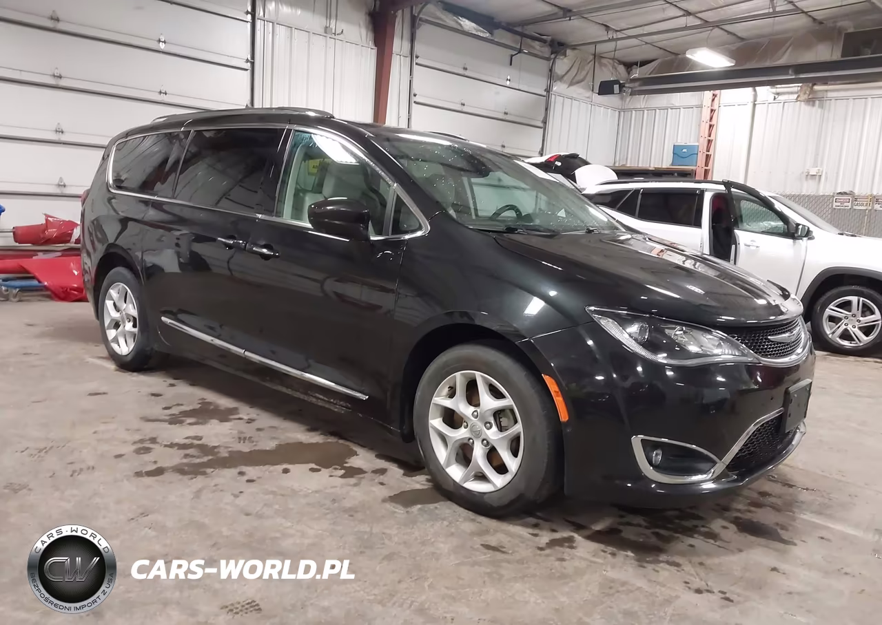 2017 Chrysler Pacifica Touring-L Plus – zdjęcie 1 z 17