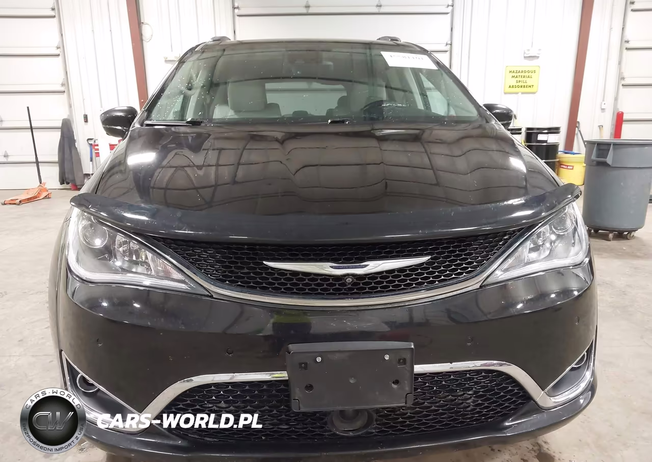 2017 Chrysler Pacifica Touring-L Plus VIN:2C4RC1EGXHR652863 - 12