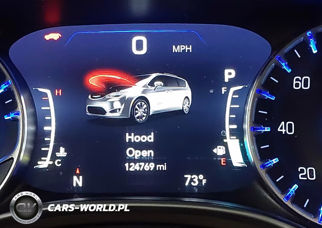 2017 Chrysler Pacifica Touring-L Plus VIN:2C4RC1EGXHR652863 - 15