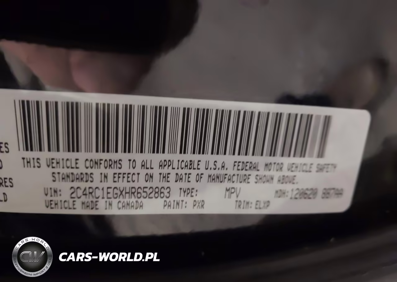 2017 Chrysler Pacifica Touring-L Plus VIN:2C4RC1EGXHR652863 - 9