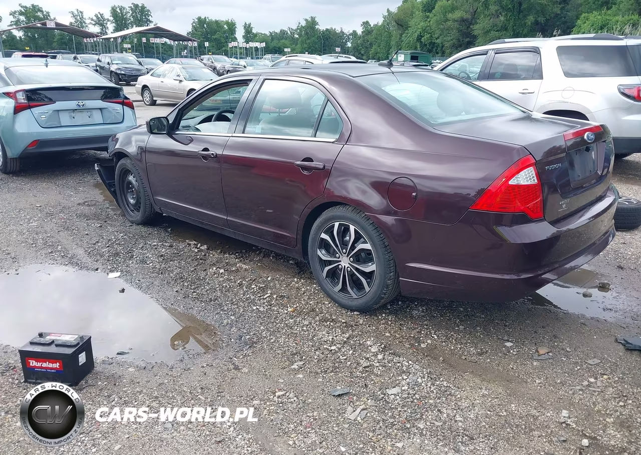 2011 Ford Fusion Se VIN:3FAHP0HA8BR333213 - 3