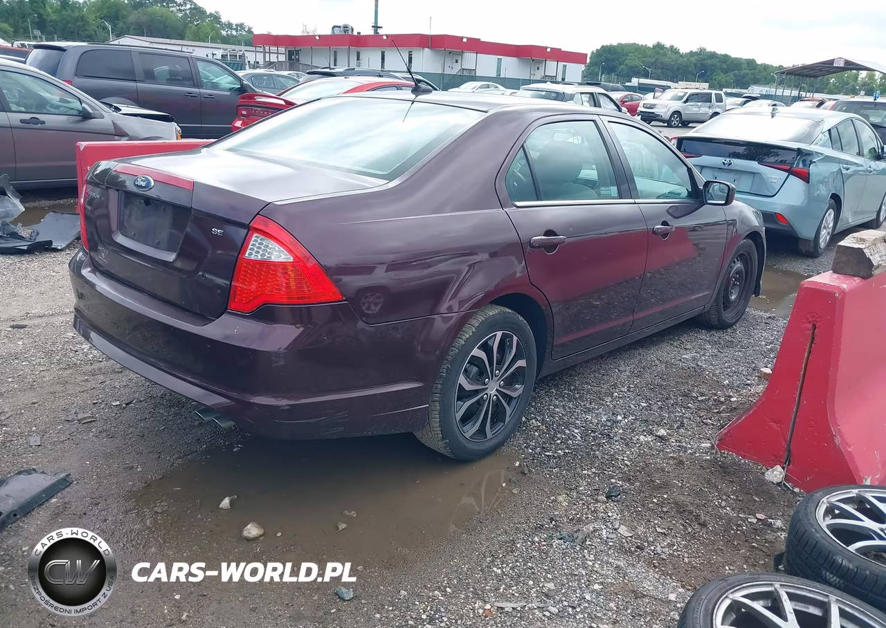 2011 Ford Fusion Se VIN:3FAHP0HA8BR333213 - 4