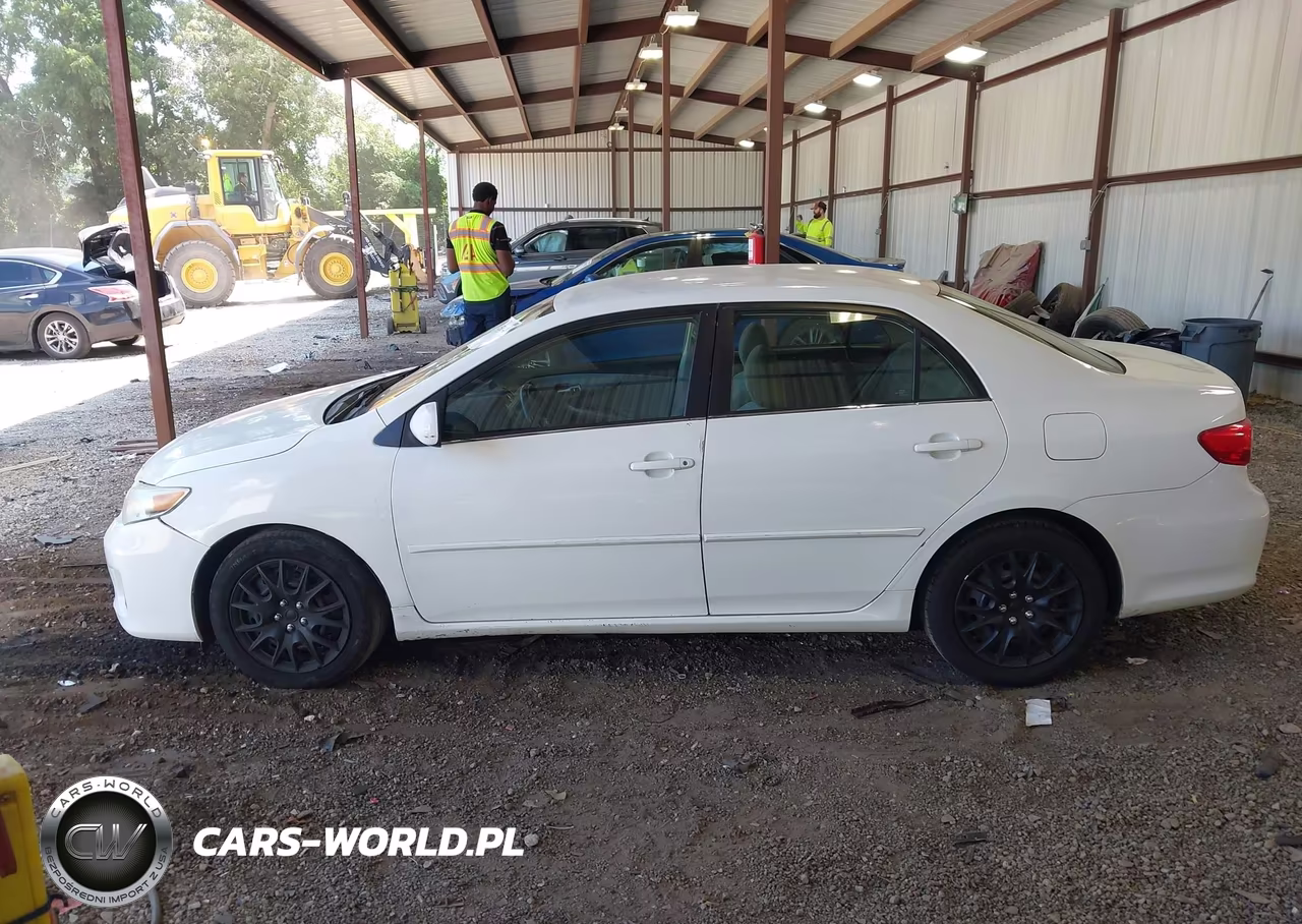 2013 Toyota Corolla Le VIN:5YFBU4EE0DP097947 - 14