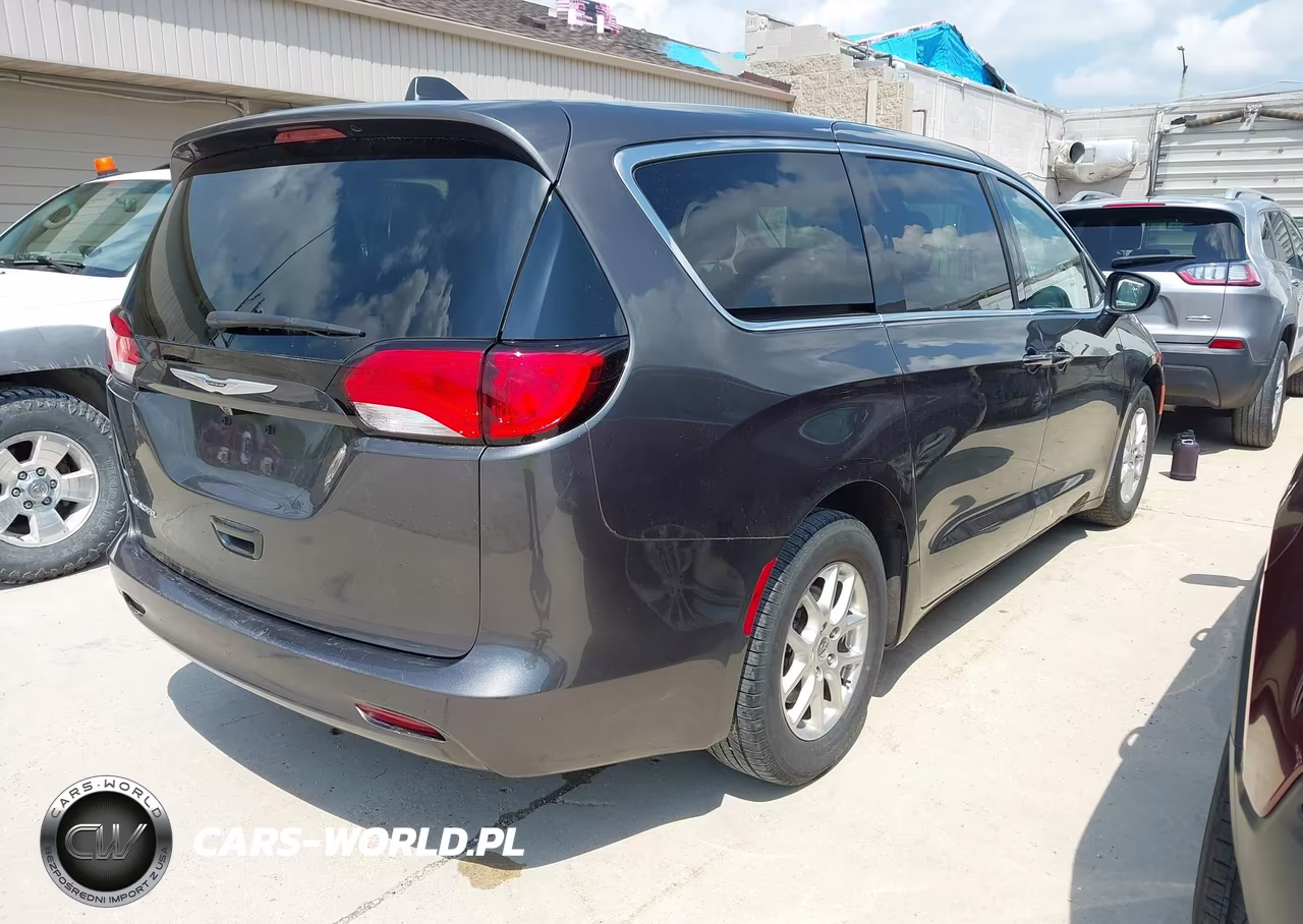 2022 Chrysler Voyager Lx VIN:2C4RC1CG6NR132416 - 4