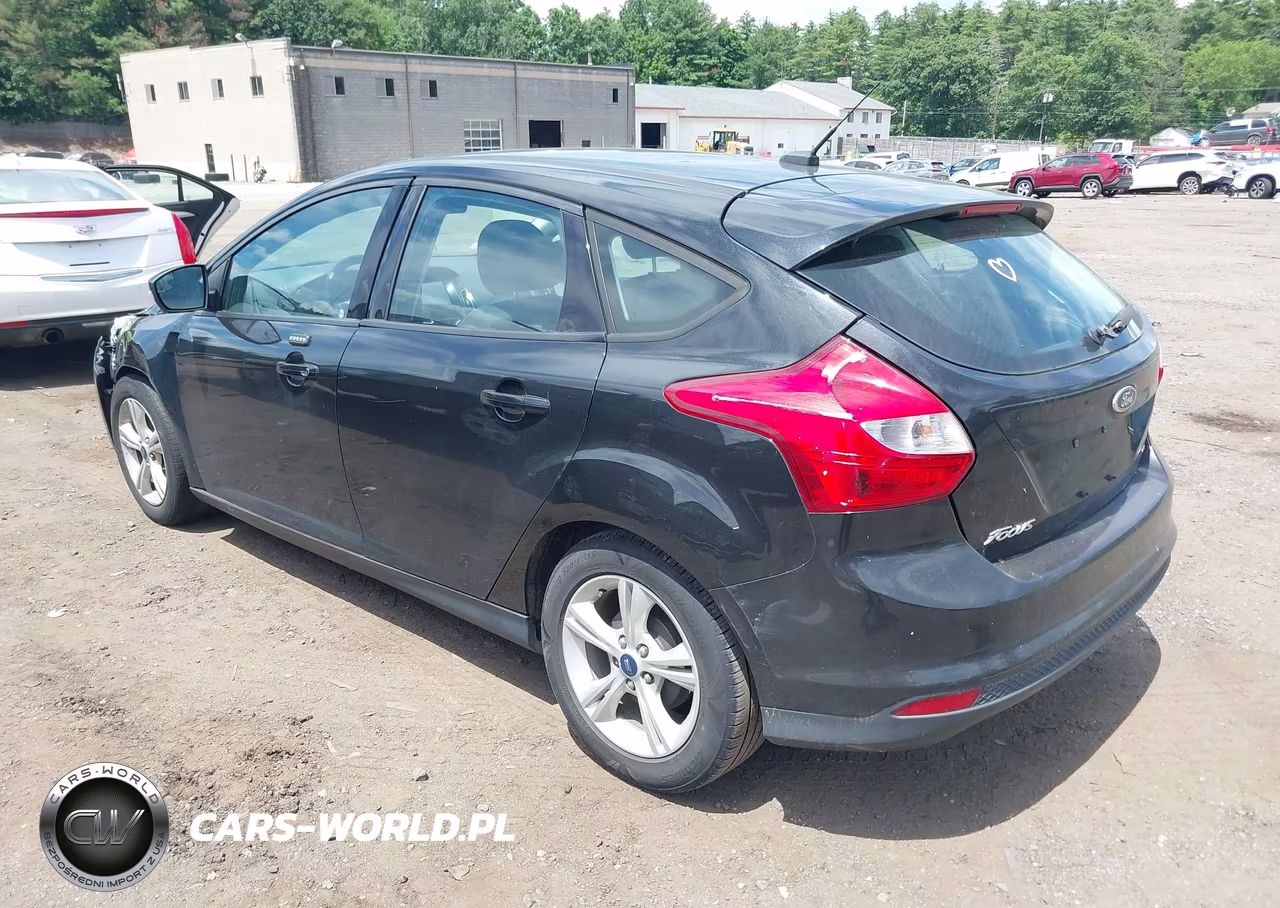 2014 Ford Focus Se VIN:1FADP3K29EL415598 - 3