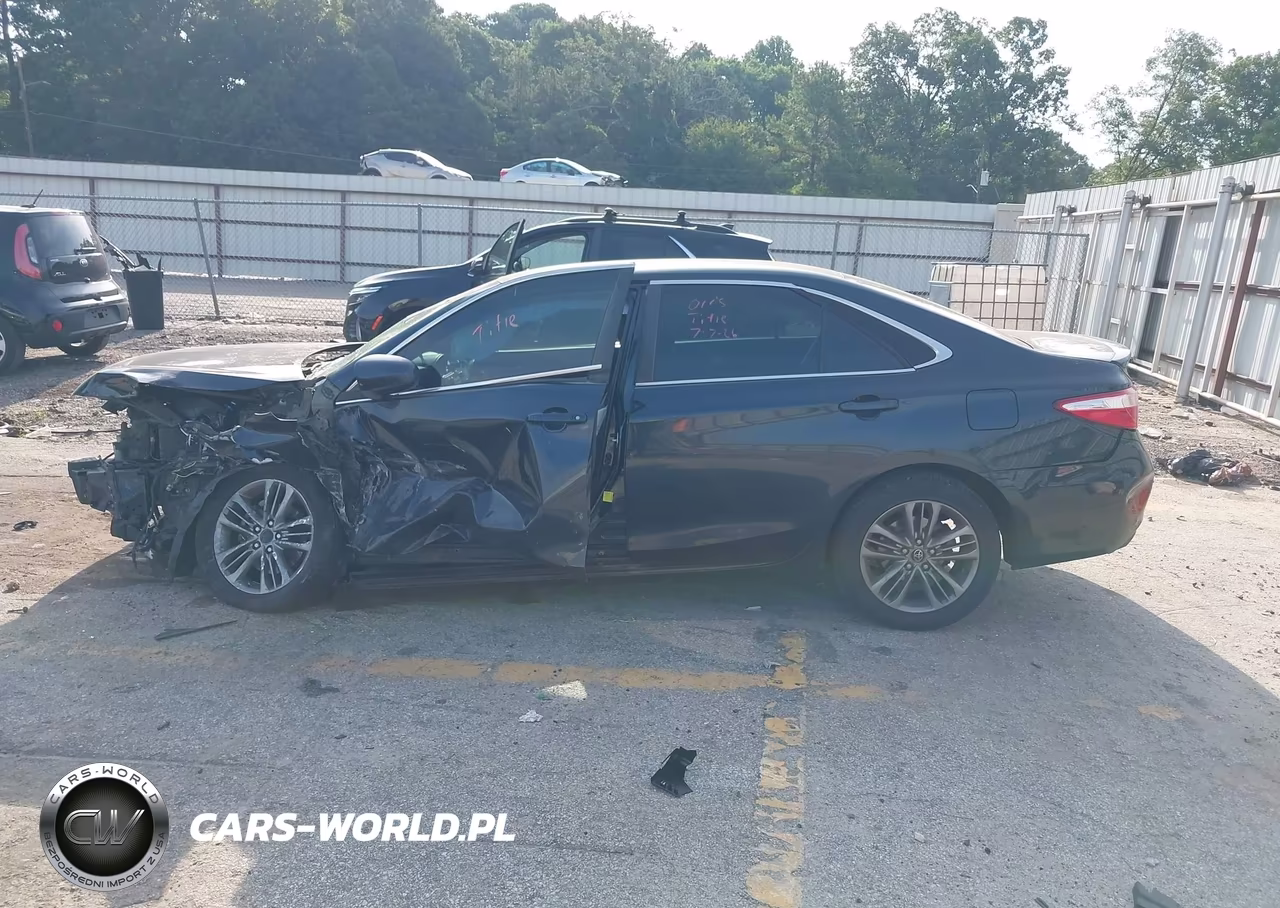 2017 Toyota Camry Se VIN:4T1BF1FK1HU747628 - 14