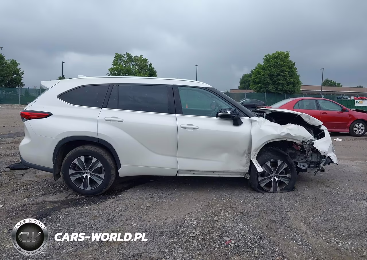 2021 Toyota Highlander Xle VIN:5TDHZRBH1MS535700 - 14
