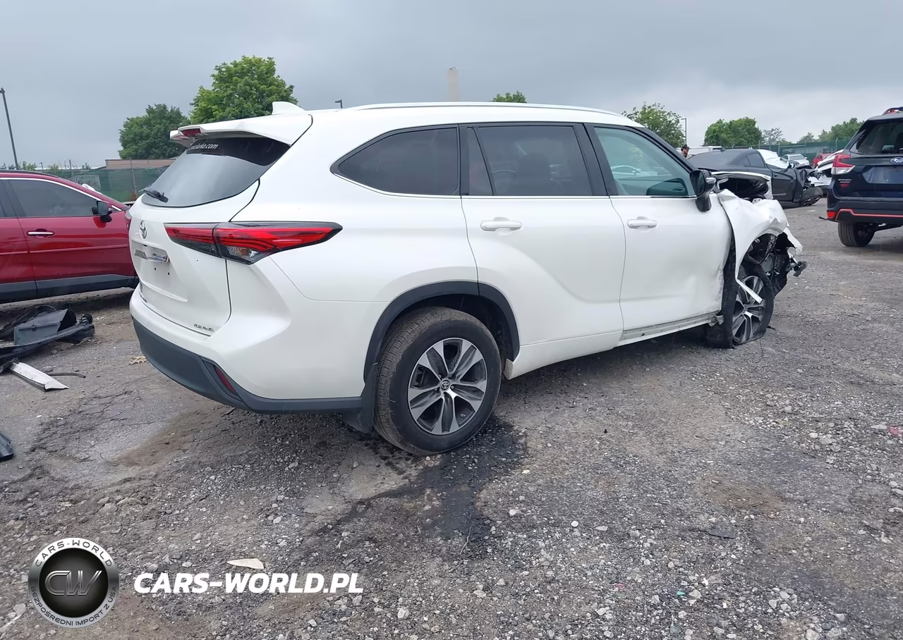 2021 Toyota Highlander Xle VIN:5TDHZRBH1MS535700 - 4