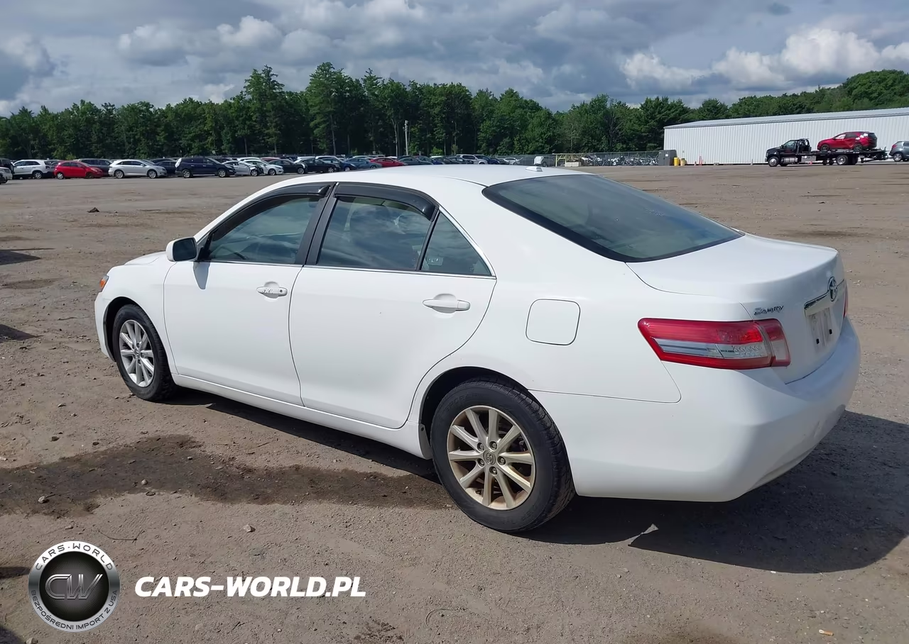 2010 Toyota Camry Xle VIN:4T4BF3EK3AR037395 - 3