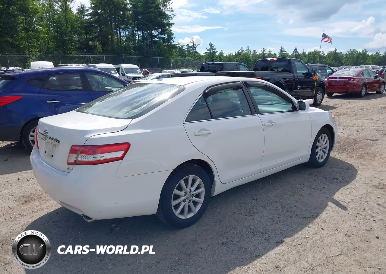 2010 Toyota Camry Xle VIN:4T4BF3EK3AR037395 - 4