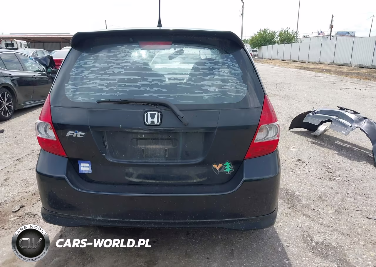 2008 Honda Fit Sport VIN:JHMGD38658S028792 - 16