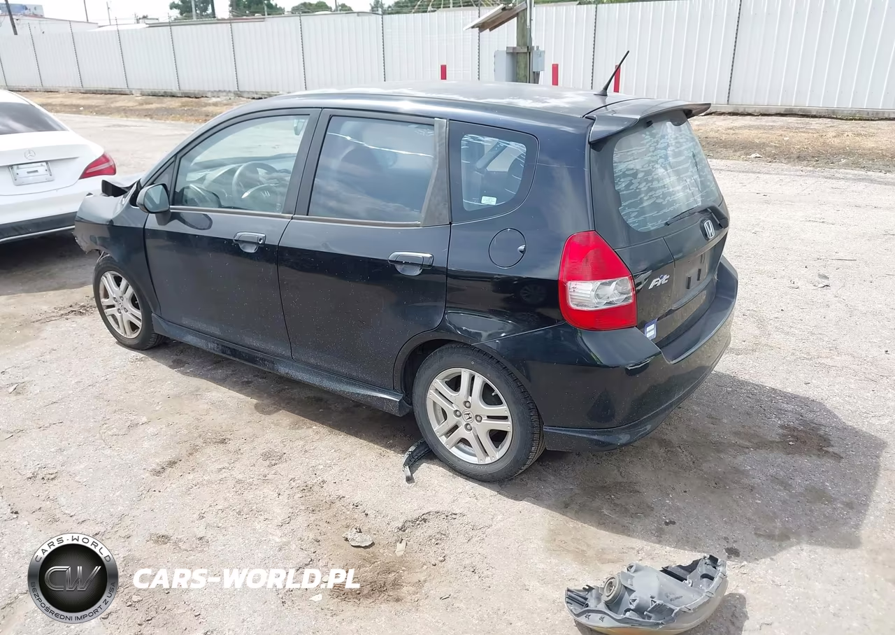 2008 Honda Fit Sport VIN:JHMGD38658S028792 - 3