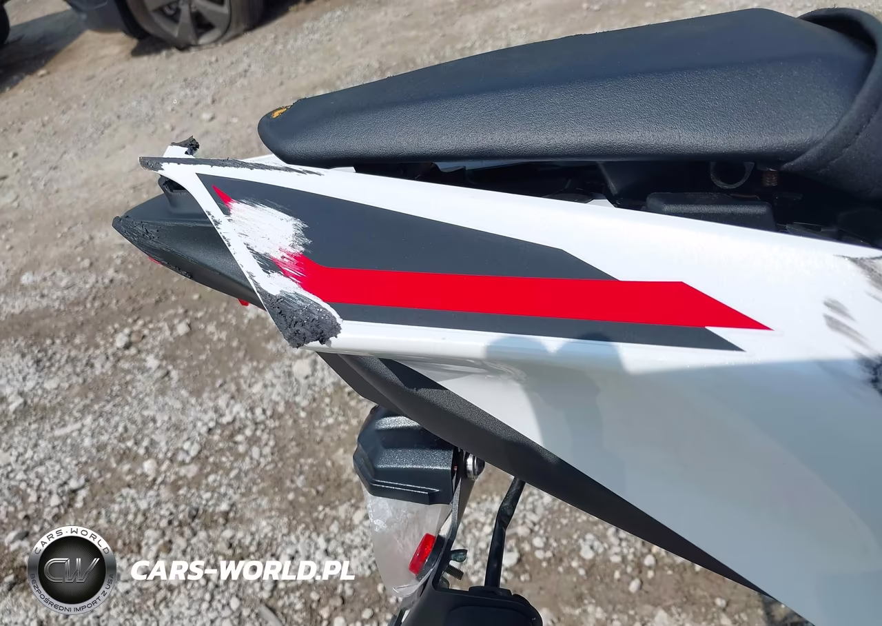 2026 Yamaha Yzfr7 VIN:JYARM60E9TA001345 - 15
