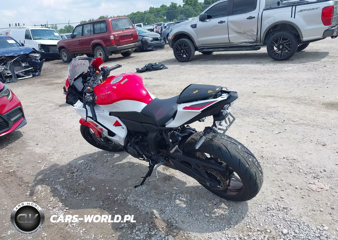 2026 Yamaha Yzfr7 VIN:JYARM60E9TA001345 - 3