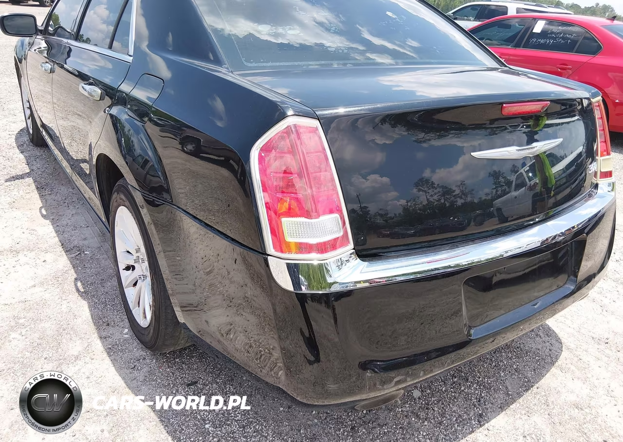 2013 Chrysler 300 Motown VIN:2C3CCAAG4DH527762 - 6