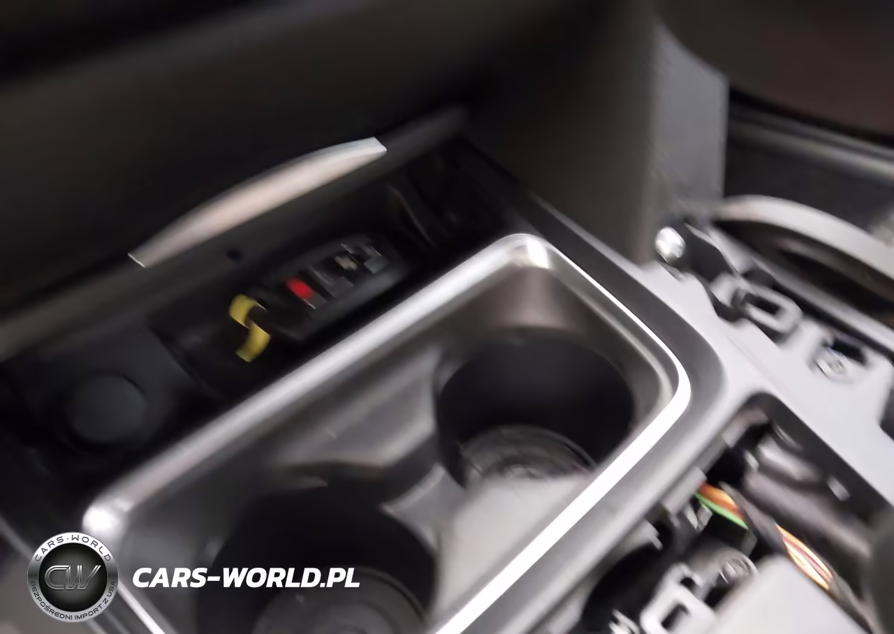 2016 BMW M4 VIN:WBS3R9C56GK338153 - 11