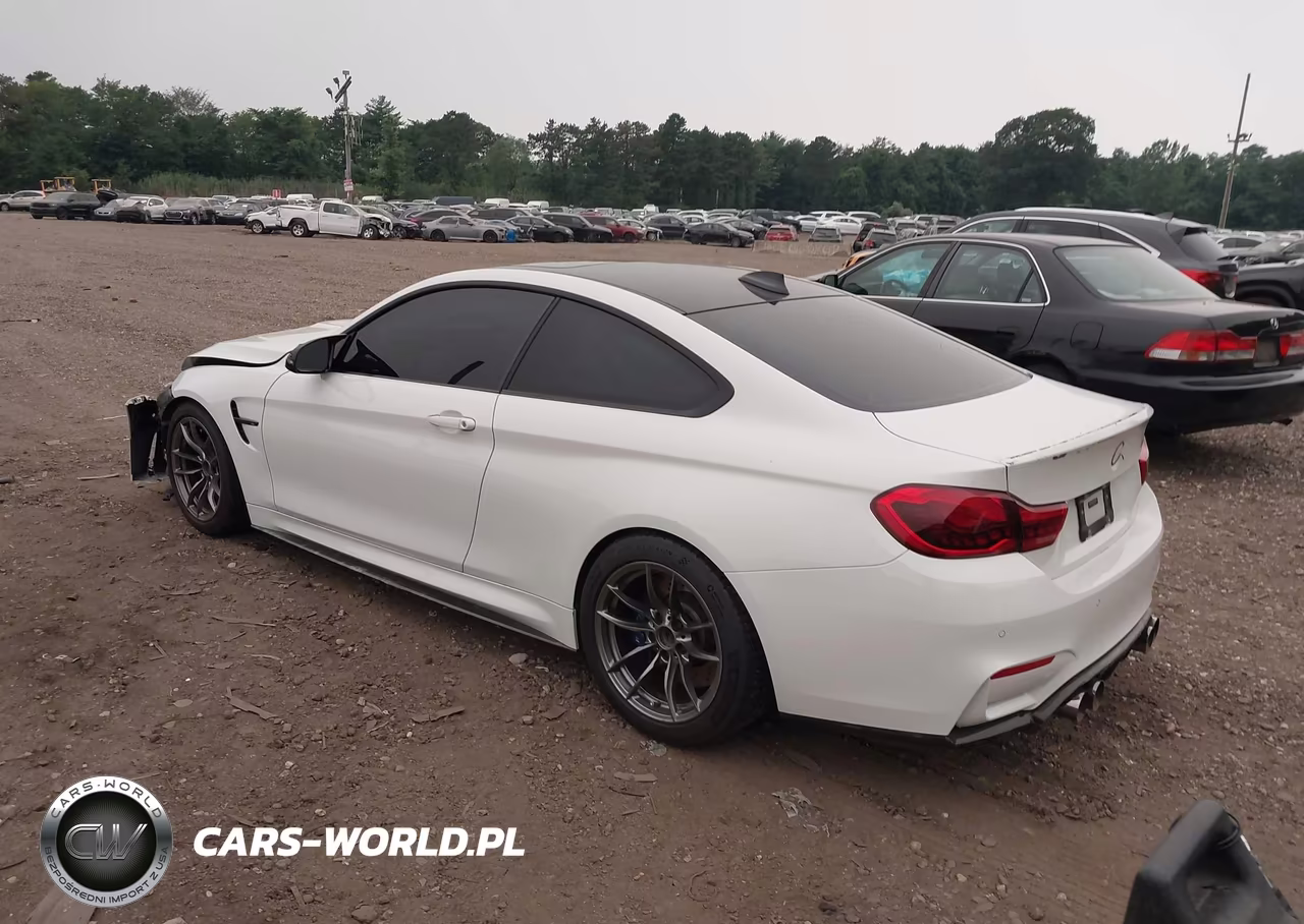 2016 BMW M4 VIN:WBS3R9C56GK338153 - 3