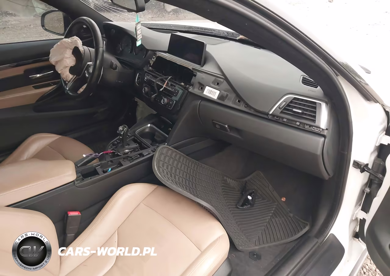 2016 BMW M4 VIN:WBS3R9C56GK338153 - 5