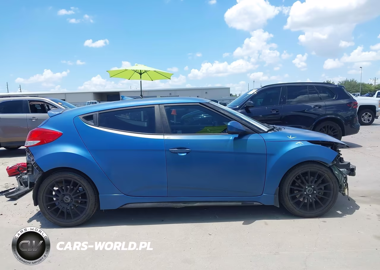 2016 Hyundai Veloster Turbo Rally Edition VIN:KMHTC6AE0GU258406 - 14