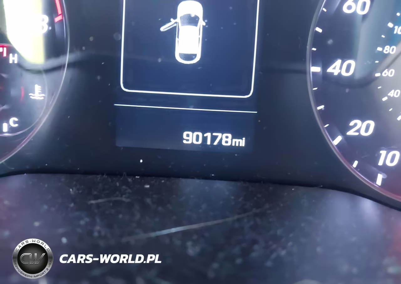 2016 Hyundai Veloster Turbo Rally Edition VIN:KMHTC6AE0GU258406 - 16