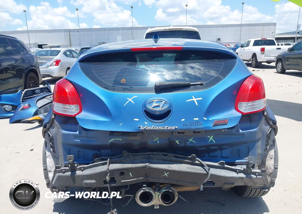 2016 Hyundai Veloster Turbo Rally Edition VIN:KMHTC6AE0GU258406 - 17