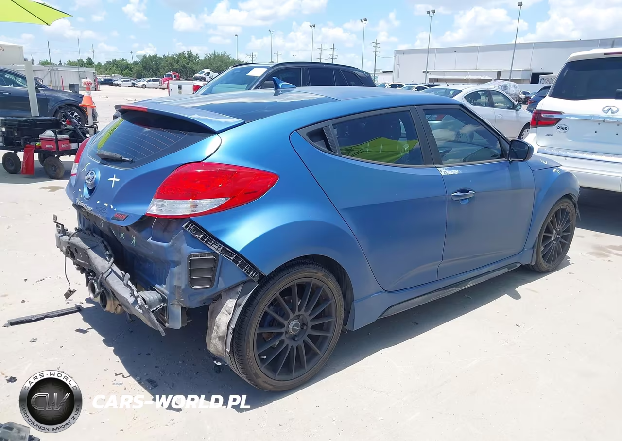 2016 Hyundai Veloster Turbo Rally Edition VIN:KMHTC6AE0GU258406 - 4