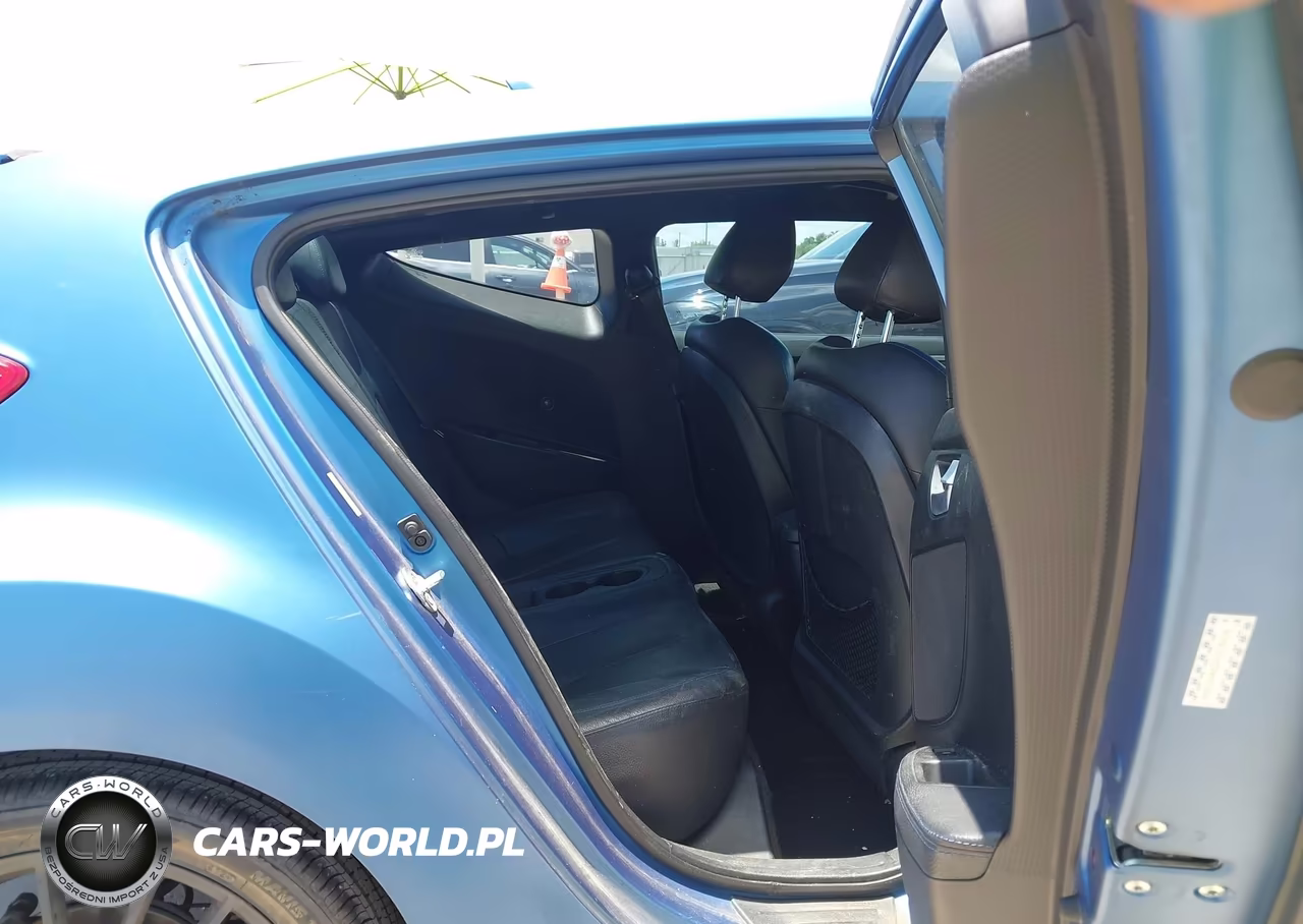 2016 Hyundai Veloster Turbo Rally Edition VIN:KMHTC6AE0GU258406 - 8