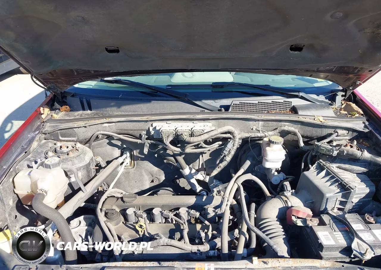 2010 Ford Escape Xls VIN:1FMCU0C74AKC60798 - 10