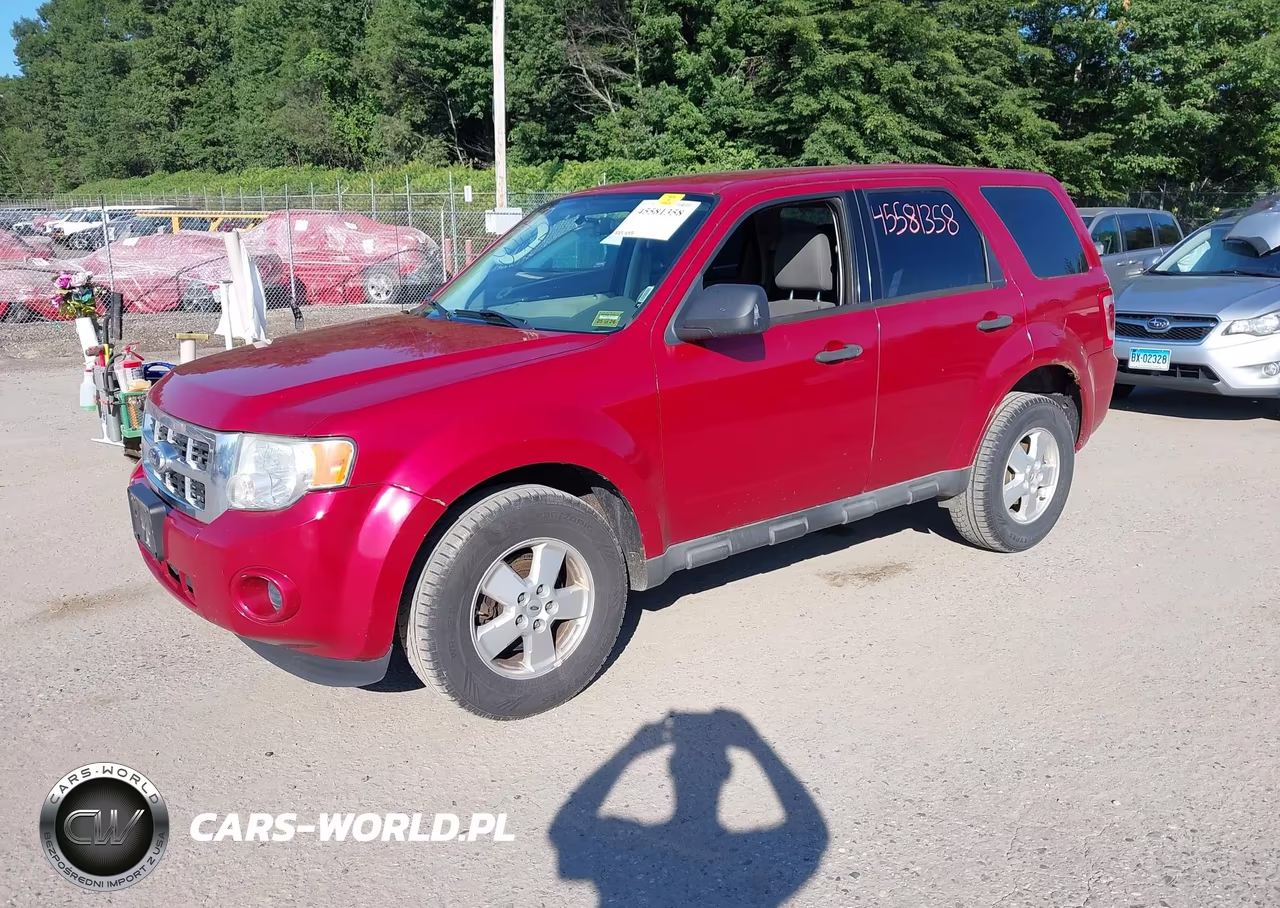 2010 Ford Escape Xls VIN:1FMCU0C74AKC60798 - 2