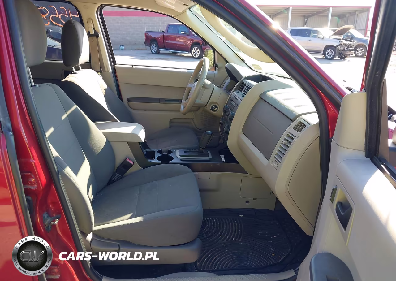2010 Ford Escape Xls VIN:1FMCU0C74AKC60798 - 5