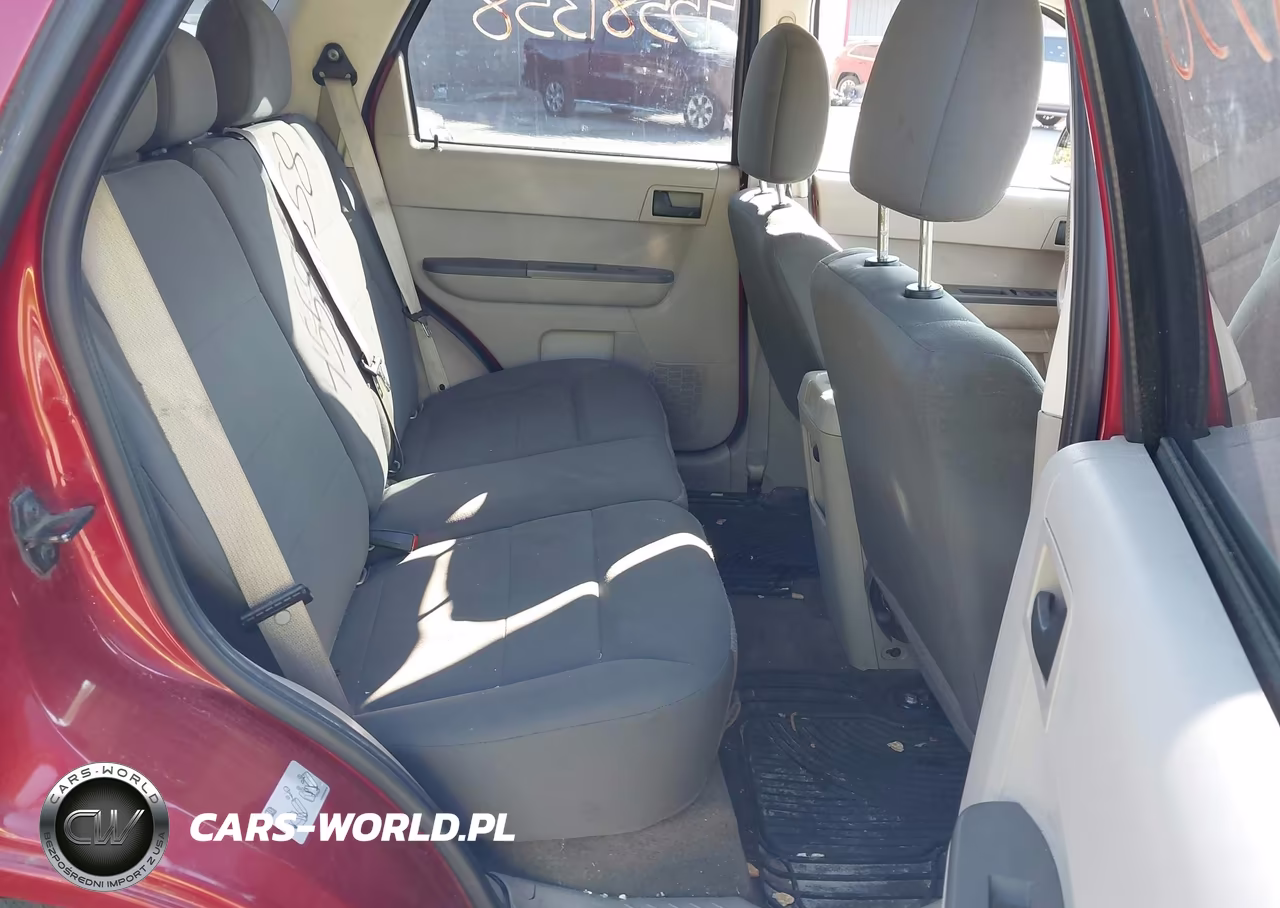 2010 Ford Escape Xls VIN:1FMCU0C74AKC60798 - 8