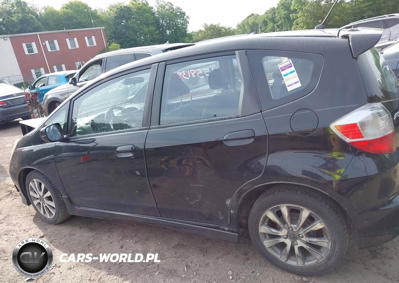 2012 Honda Fit Sport VIN:JHMGE8H59CC019310 - 14