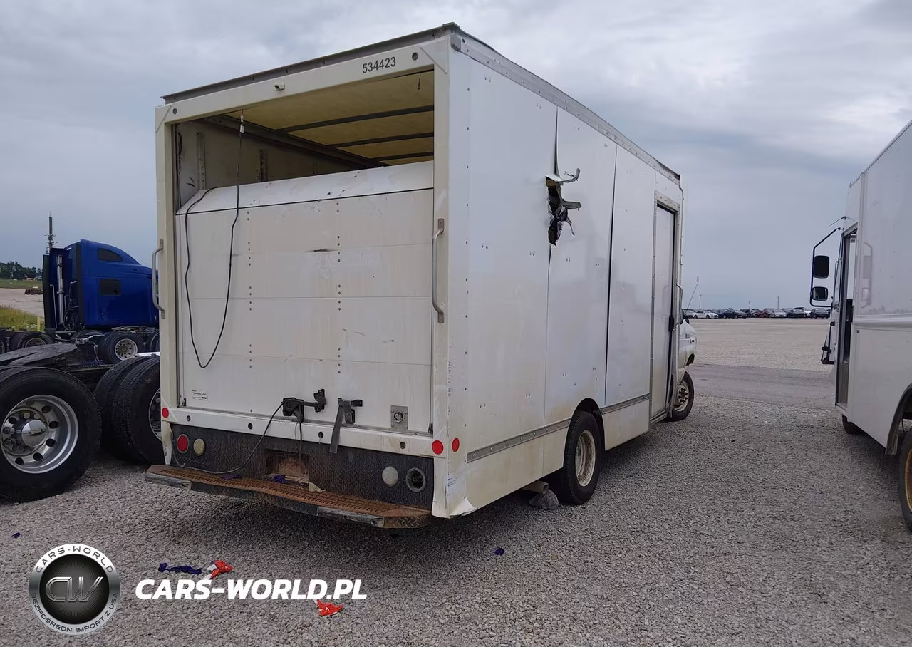 2023 Ford E-450 Cutaway VIN:1FDXE4FN8PDD23625 - 4