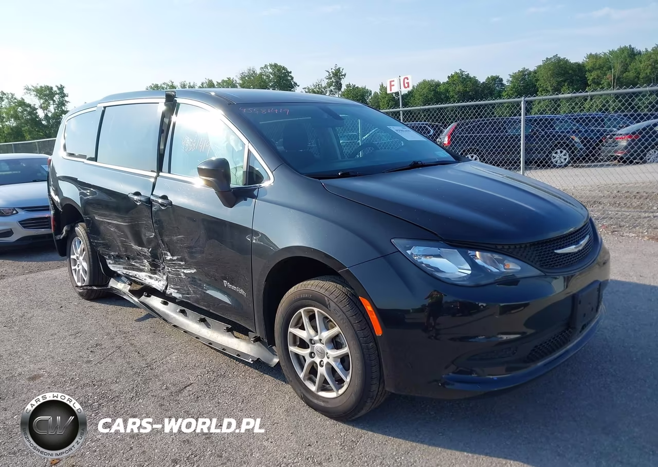 2022 Chrysler Voyager Lx – zdjęcie 1 z 18