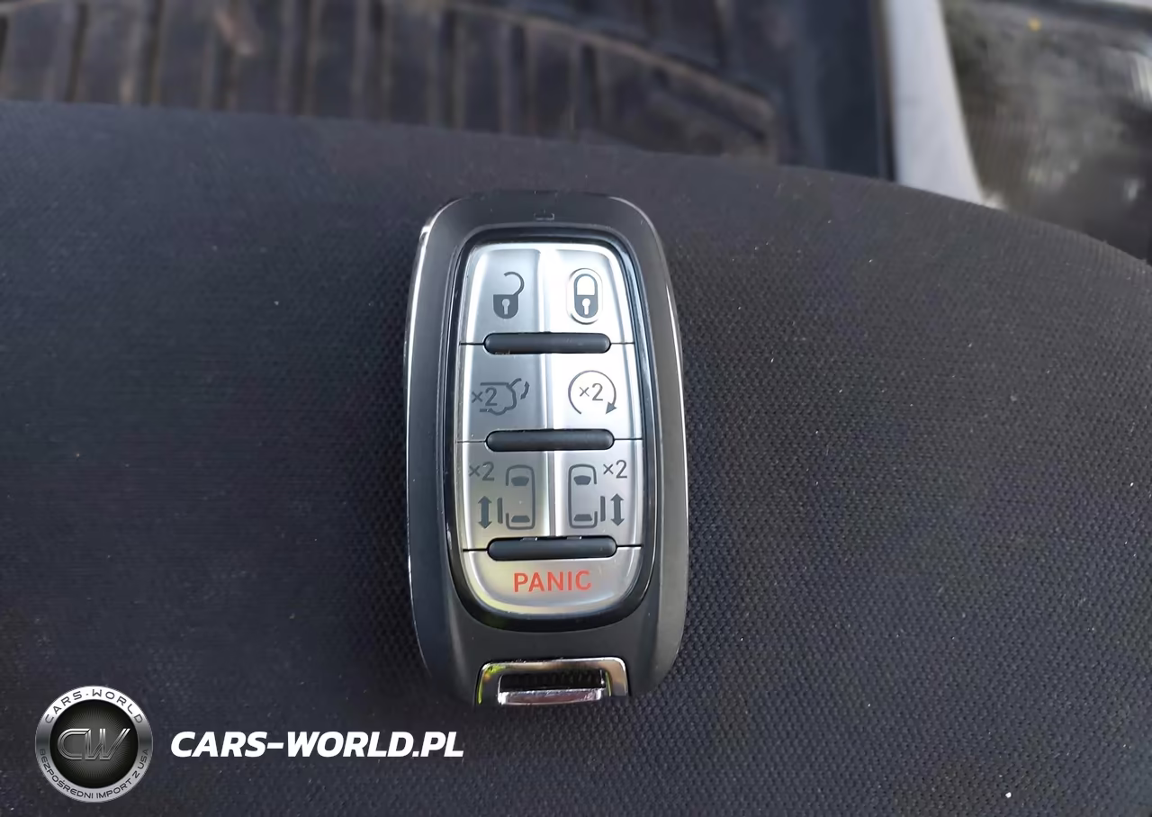2022 Chrysler Voyager Lx VIN:2C4RC1CG8NR103886 - 11