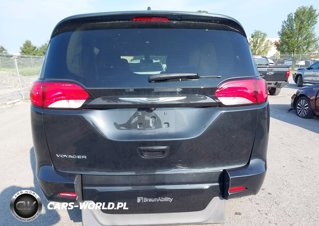 2022 Chrysler Voyager Lx VIN:2C4RC1CG8NR103886 - 16