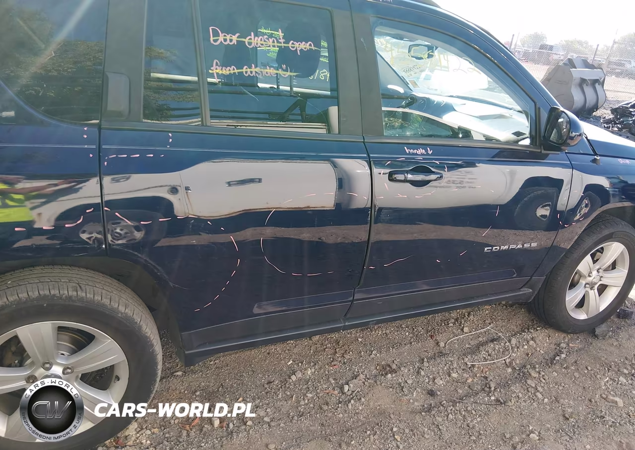 2015 Jeep Compass Latitude VIN:1C4NJDEB2FD303139 - 13