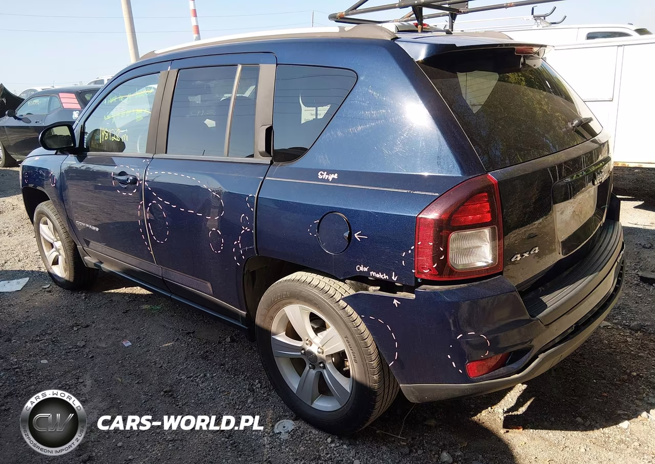 2015 Jeep Compass Latitude VIN:1C4NJDEB2FD303139 - 3