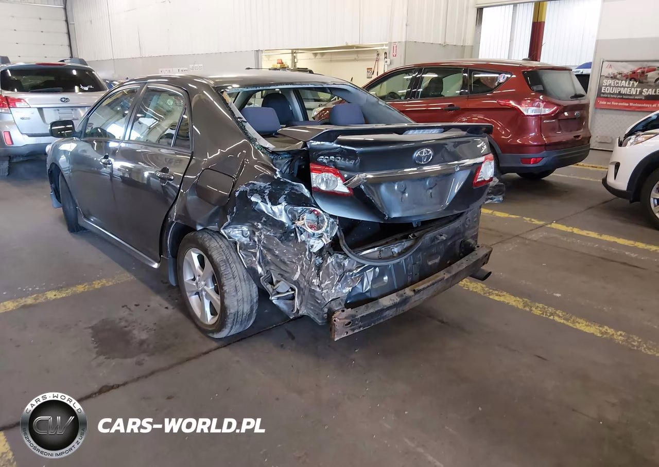 2013 Toyota Corolla S VIN:2T1BU4EE2DC116692 - 3