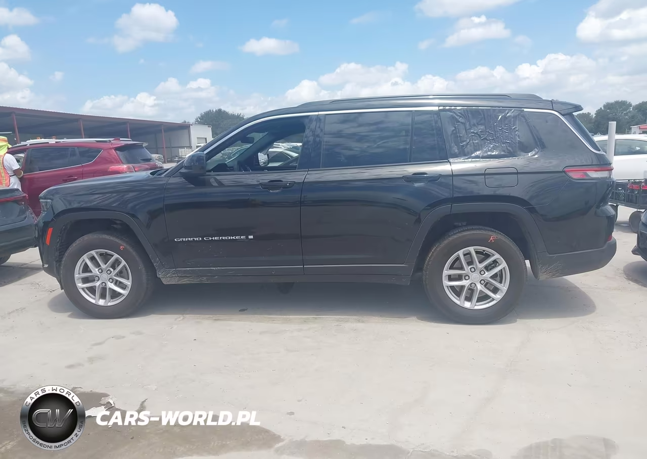 2025 Jeep Grand Cherokee L Laredo 4X2 VIN:1C4RJJAGXS8714499 - 14