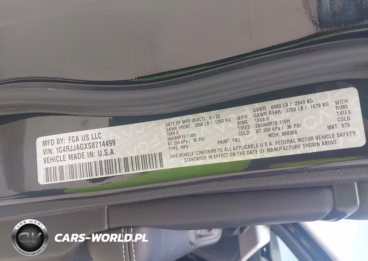 2025 Jeep Grand Cherokee L Laredo 4X2 VIN:1C4RJJAGXS8714499 - 9
